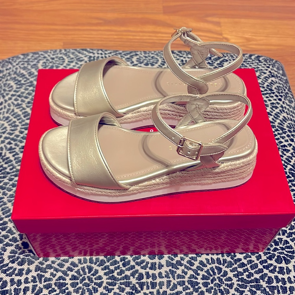 Kelly & Katie Nicie Wedge Sandal Size 7.5M